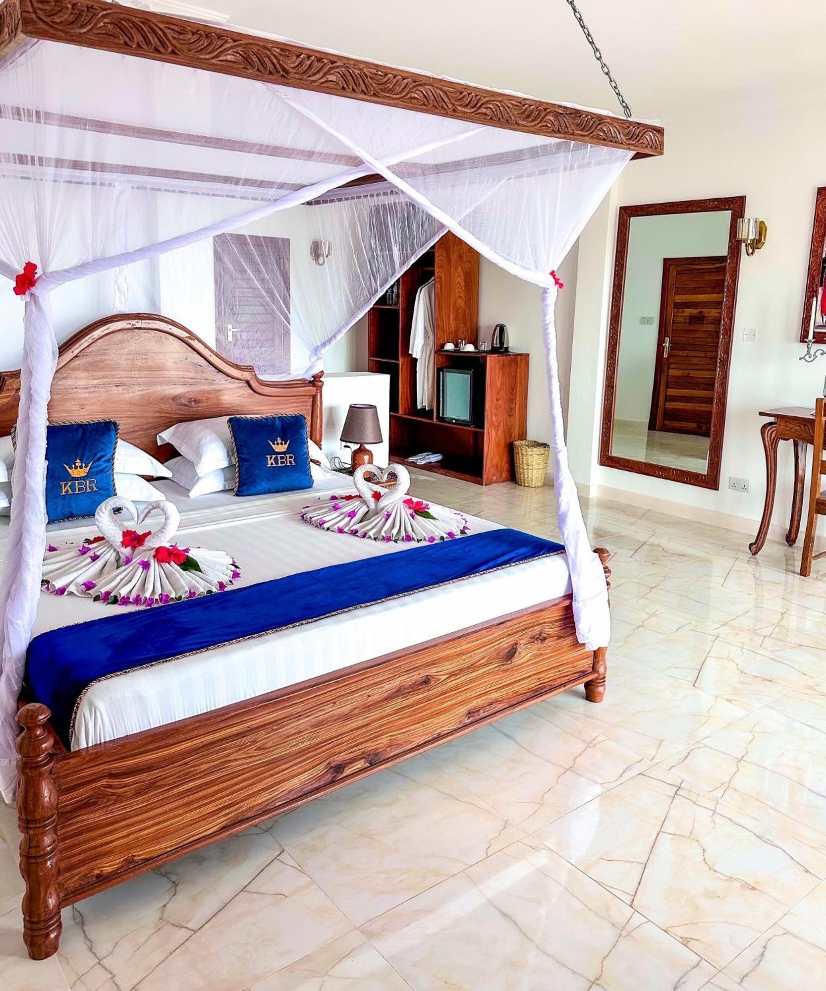 Karibu Beach Resort Pongwe Kültér fotó