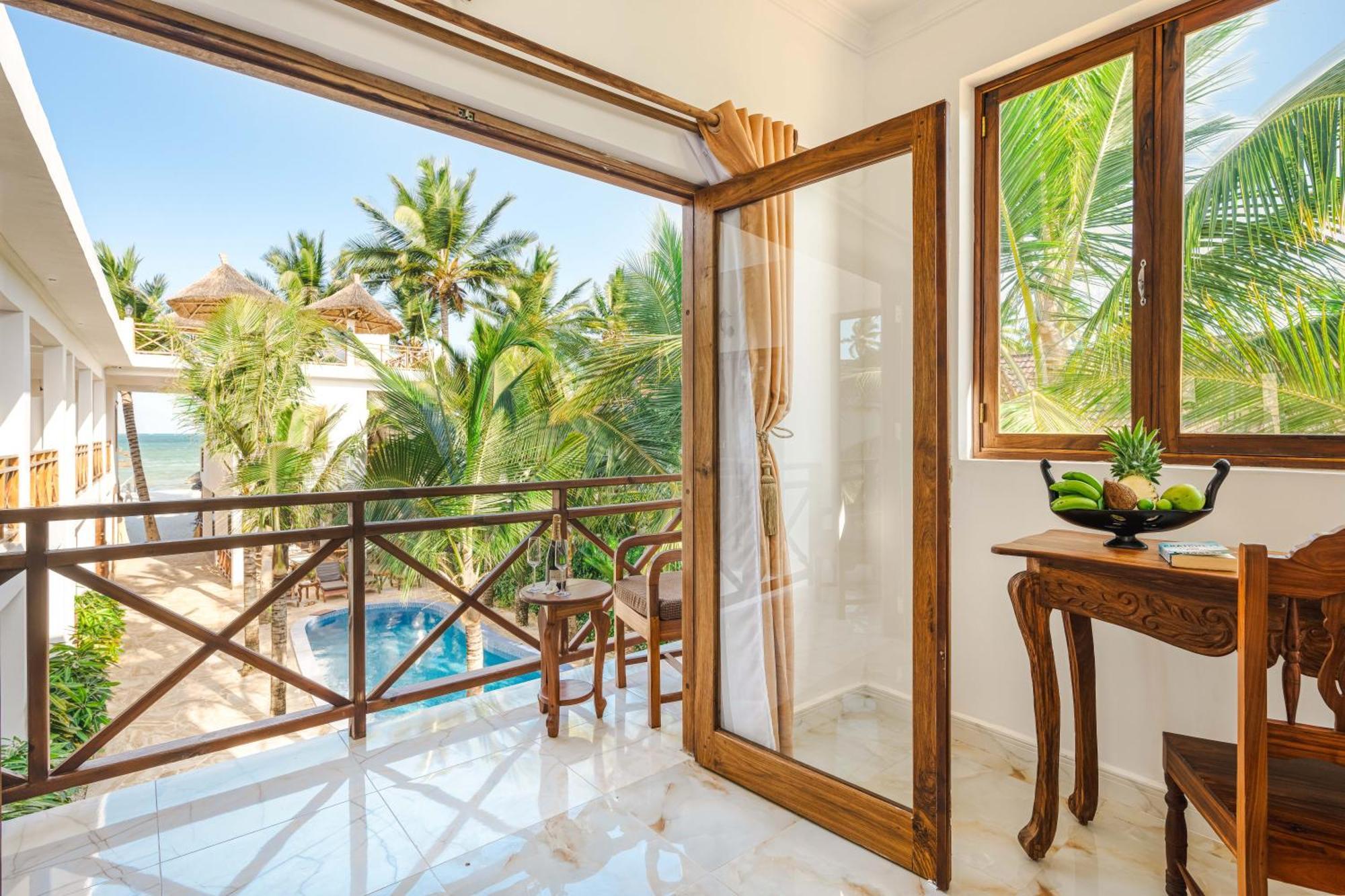 Karibu Beach Resort Pongwe Kültér fotó