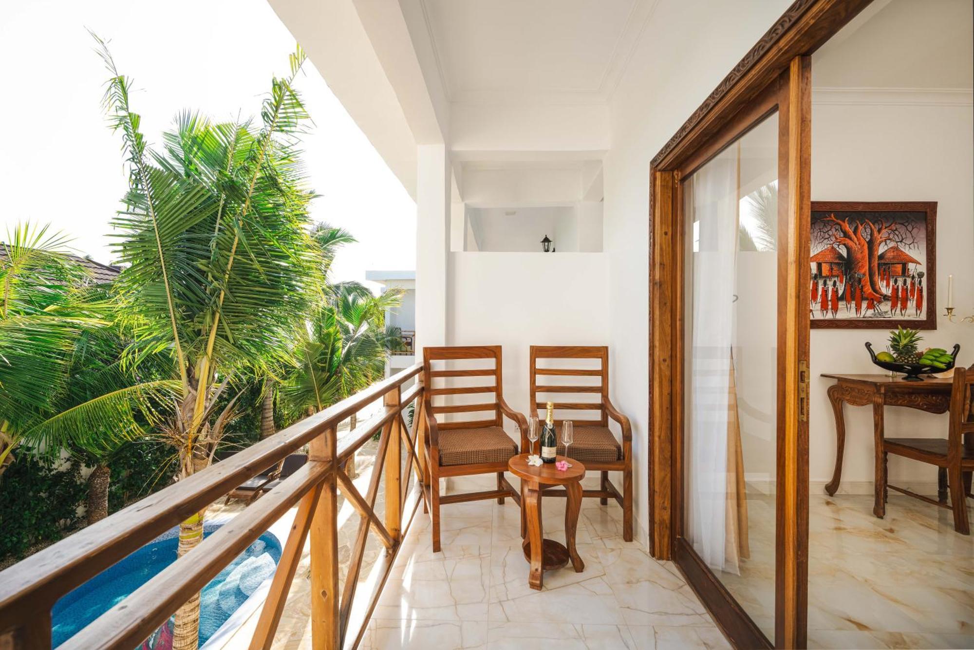 Karibu Beach Resort Pongwe Kültér fotó